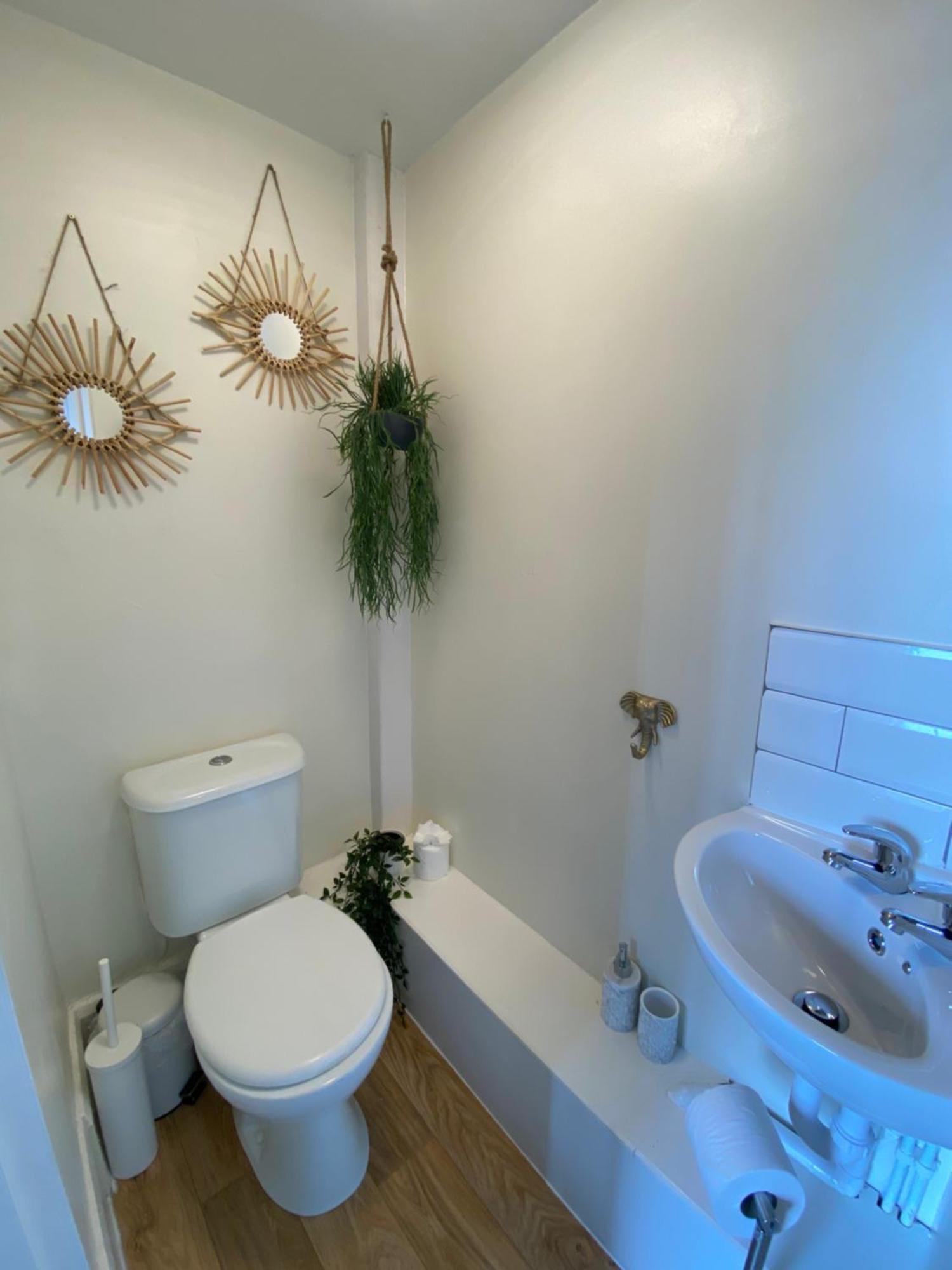 Butterfly Guest House Porthcawl Ngoại thất bức ảnh
