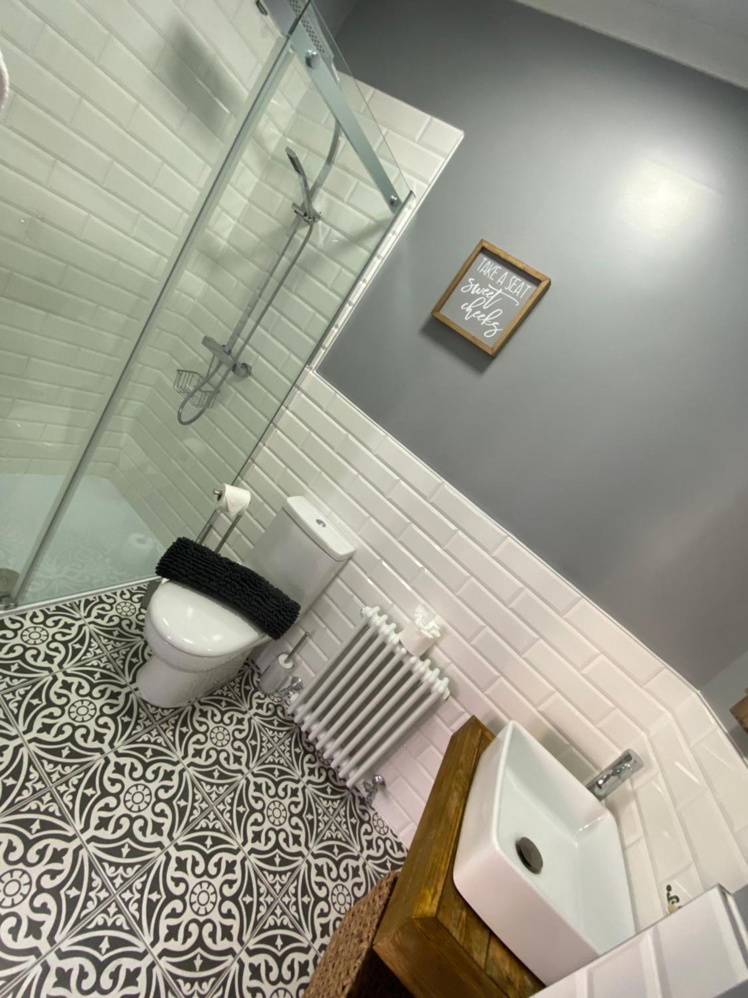 Butterfly Guest House Porthcawl Ngoại thất bức ảnh